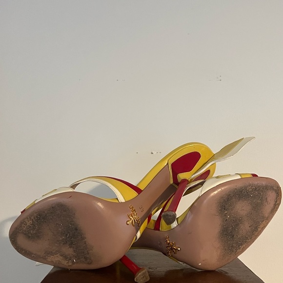 Prada Hot Rod yellow heels - Picture 2 of 10